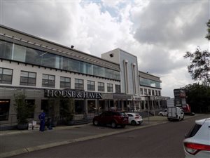 338 m² Office Space in Kramerville