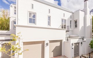 2 Bedroom House in Newlands