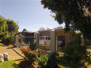 3 Bed House in Onder Papegaaiberg