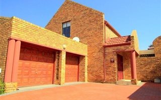 3 Bedroom House in Bartlett