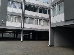 2 Bed Flat in Kempton Park Central