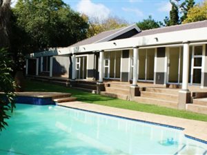 1 Bed Apartment in Waterkloof