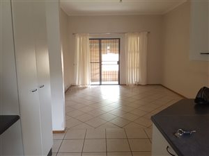 2 Bed Townhouse in Ruimsig