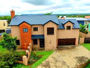 3 Bed House in The Meadows