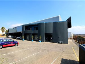 1700 m² Industrial space in Linbro Park