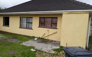 3 Bedroom House in Elsies River