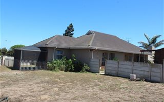 3 Bedroom House in Vredenburg