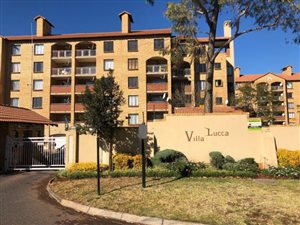 3 Bed Townhouse in Die Hoewes