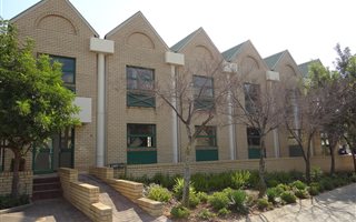1715 m² Industrial space in Glen Austin