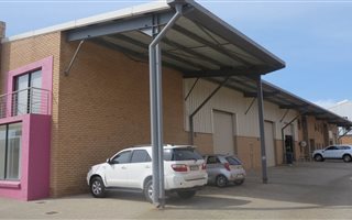 711 m² Industrial space in Willow Park Manor
