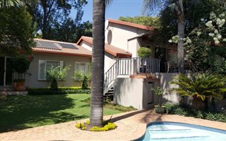 4 Bedroom House in Waterkloof Ridge