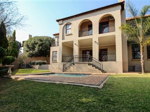 5 Bed House in Waterkloof Ridge