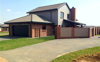 505 m² Land available in Zambezi Manor Estate