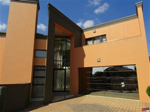 4 Bed House in Kensington