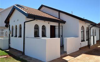 3 Bedroom House in Lenasia South