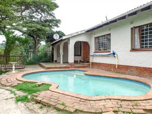 3 Bedroom House in Escombe