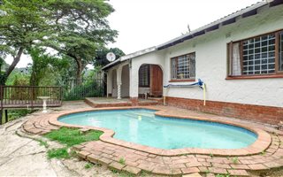 3 Bedroom House in Escombe
