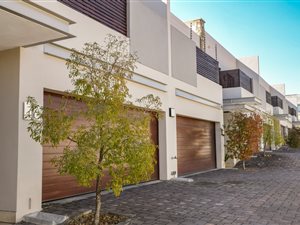 3 Bed Townhouse in Illovo