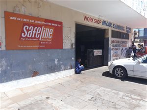 677 m² Industrial space in Driehoek
