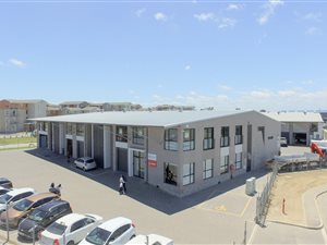 196 m² Commercial space in Fairview
