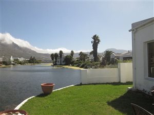 3 Bedroom House in Marina Da Gama