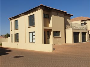 3 Bed Townhouse in Raslouw