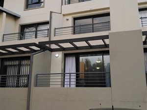 Studio apartment in Somerset West Central