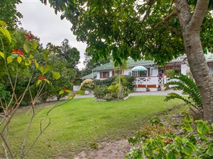3 Bed House in Hunters Home