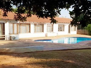 4 Bed House in Waterkloof Heights
