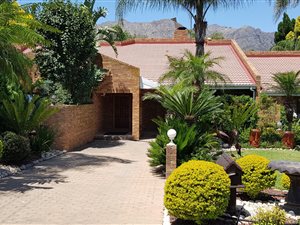6 Bed House in Porterville