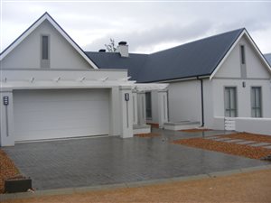 4 Bed House in Paarl