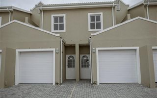 3 Bedroom Apartment in Paarl