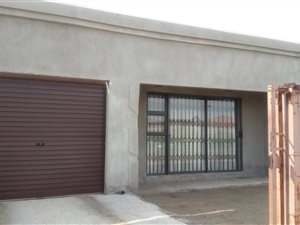 3 Bedroom House in Bophelong