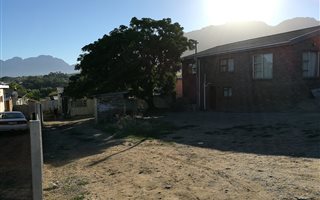 572 m² Land available in Jamestown