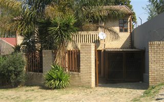 2 Bedroom House in Ridgeway