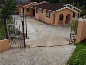 6 Bed House in Nagina