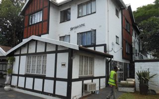 120 m² Commercial space in Windermere