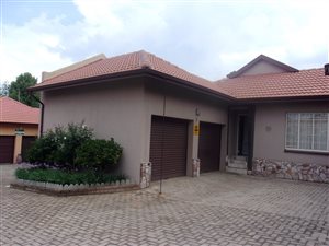 3 Bed Townhouse in Jordaan park