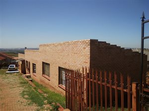 4 Bed House in Zakariyya Park