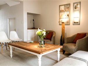 2 Bed Townhouse in Woodbridge Island