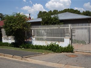3 Bed House in Bezuidenhout Valley