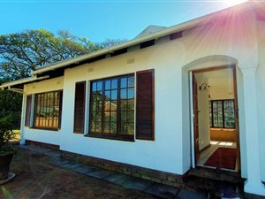 3 Bed House in Westbrook