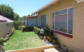 3 Bedroom Simplex in Wilro Park