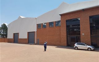 1650 m² Industrial space in Ormonde