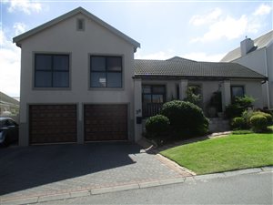 3 Bed House in Zevenzicht