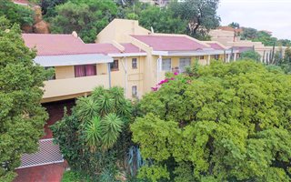 5 Bedroom House in Bassonia