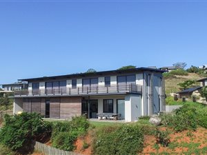 4 Bed House in Simbithi Estate