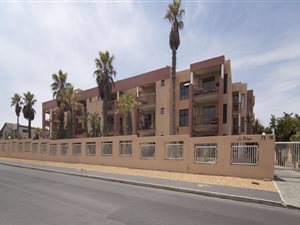2 Bedroom Apartment in Bloubergrant