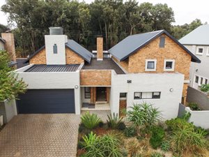3 Bed House in Bronberg