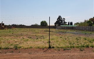 2500 m² Industrial space in Bredell AH